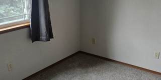 Clean 4 Bedroom Home near CSU Gallery 13