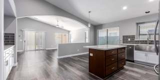 2313 W Straight Arrow Lane Gallery 8