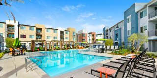 Coming Soon! Modern 2 Bed, 2 Bath Condo in Prime Ontario Location. Gallery 31