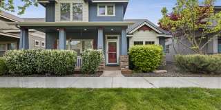 922 East Winding Creek Drive Gallery 1