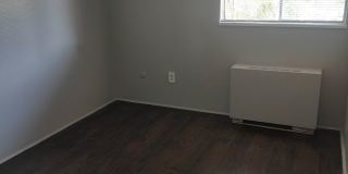 SHORT TERM RENTAL! 3BR/1.5BA Condo Walking Distance to CU Gallery 11