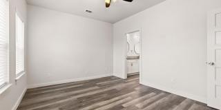 1221 W Johnson Street Gallery 20
