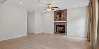 4 Bedroom Pet Friendly Home For Rent with Club House, Comm. Pool, & Comm Gym Access! Gallery 10
