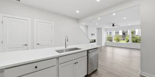 Modern 2BR/2.5BA Townhome in Ashburn Gallery 12