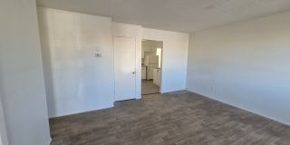 Large 4 Bed 2 Bath House Gallery 8