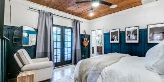 GORGEOUS BEACON HILL BUNGALOW Gallery 20