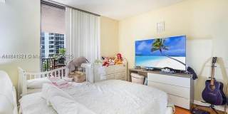 540 Brickell Key Dr Gallery 8