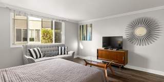 1200 Riverside Gallery 12