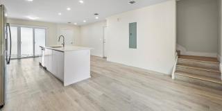 2561 NE 193rd St Gallery 4