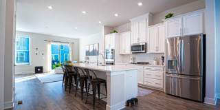 2453 LIBERTY Loop Gallery 22
