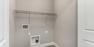 Beautiful townhome in Empire Crossing with mountain views! Beautiful townhome in Empire Crossing with mountain views! Gallery 11