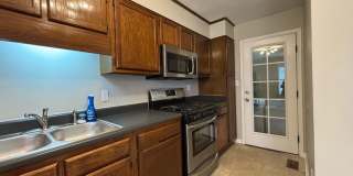 6658 Vaughn Road Gallery 10