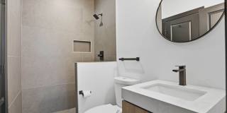 317 Porter St Gallery 16