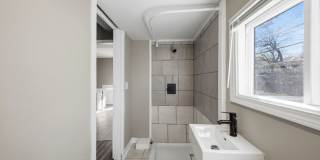 Cozy & Modern 1-Bed, 2-Bath Tiny Home – Renovated in Columbus! Gallery 17