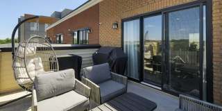 Stunning 4 bed, 4 Bath with Private Rooftop Terrace & Garage Gallery 30
