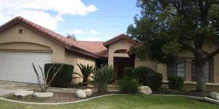 Southwest Bakersfield House with Pool Gallery 1
