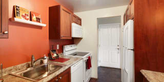 Saratoga Garden Apartments Gallery 6