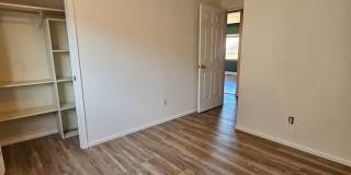 Comfortable 3-Bedroom, 2-Bath Lower Unit with Fully Fenced Yard in West Bremerton Gallery 8
