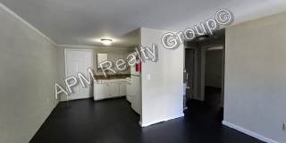 Updated two bedroom - Harden St. Gallery 3