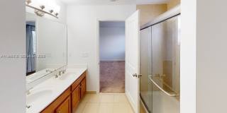 460 NE 194th Ter Gallery 4