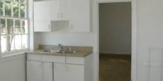 2BR/1BA Unit in Duplex - TOTAL ELECTRIC - Section 8 ok! Gallery 23
