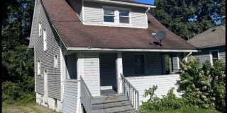 3-Bedroom, 1-Bathroom Single Family Home for Rent in Akron, Ohio Gallery 1