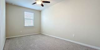 !!!NOW AVAILABLE!!! Beautiful 4-Bedroom PET FRIENDLY Home for Rent in RANDAL PARK! Gallery 58