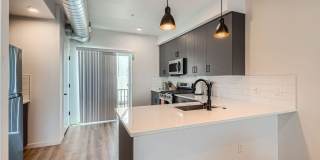 New Downtown Longmont Townhome | Office + 2BDR Gallery 18