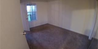 Convenient Layout- 3bed 2bath 3 story condo. Gallery 10