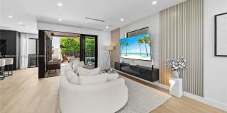 550 NW 42nd St Gallery 11