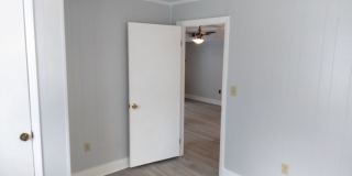 Walk to the Beach, 2 Bedroom, 1 Bath, Unfurnished Condo, Utilities Included! Gallery 12