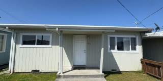 Cozy 2 Bed 1 Bath King Salmon home within walking distance to the beach Gallery 1