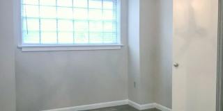 Summerville Townhome with Fully Equipped Kitchen Gallery 9