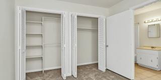 One Month Off Rent Special on Adorable One Bedroom Condo in the Heathstead Community! Gallery 13