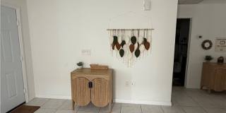 525 SE Van Loon Terrace Gallery 6