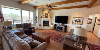 Gorgeous Furnished Pool/Spa Home with spectacular views Gallery 10