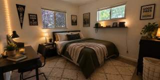 *AVAILABLE NOW* 3 Bedroom in Martin Acres, Huge Yard Gallery 14
