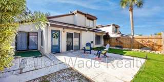 2095 SUNSET POINT ROAD Gallery 1