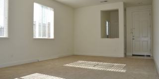 Beautiful North Natomas 3/2 plus LOFT!  Please read entire ad prior to requesting a viewing! Gallery 4