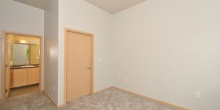 Spacious 2BR/1.75BA Condo in Convenient Location (Central District) Gallery 14