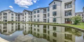 The Peri on Westheimer Gallery 21