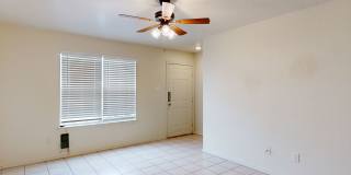 $875 + 2 WEEKS FREE RENT +  STAINLESS STEEL APPLIANCES!!!! Gallery 5