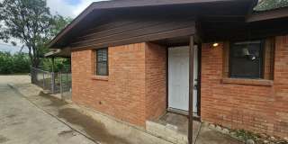 235 Sunnyland Gallery 1