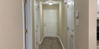 Townhome just minutes to Gate 2. Gallery 28