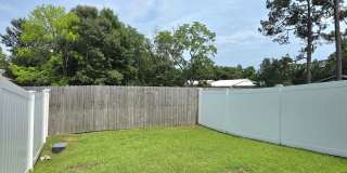 3-Bedroom End Unit Townhome Gallery 16