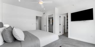 Luxury 3 Story Condo in Exclusive Titletown District Gallery 38