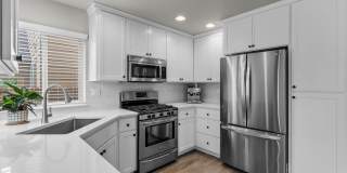 Beautiful SE Bend Home | Spacious Floorplan | Fenced Backyard | Near Parks & Trails Gallery 17