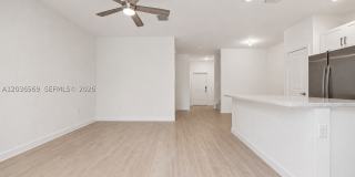 2448 SE 10th Ct Gallery 9