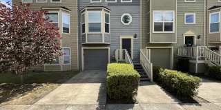 Remodeled Beautiful Progress Ridge Town home! 2 Bedrooms 2 Baths, 1628 Sq. Ft. Gallery 1