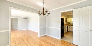 Updated 3 Bedroom Convenient to W Friendly Ave & New Garden Rd! Gallery 7